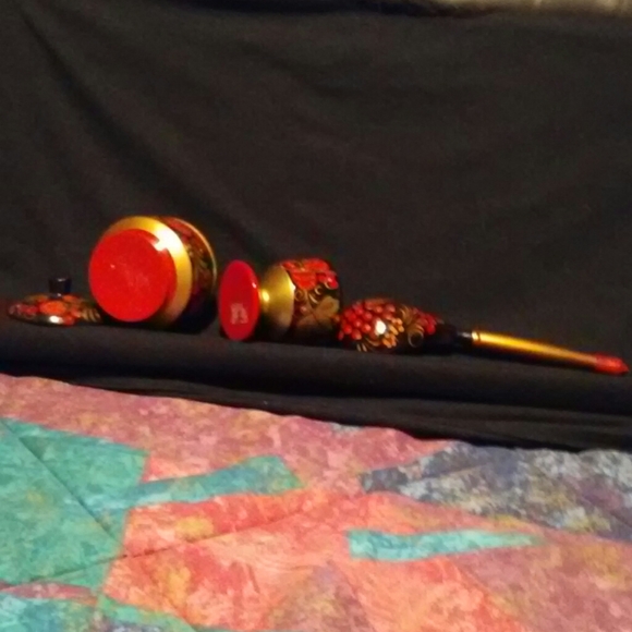 Small Set - Picture 3 of 6